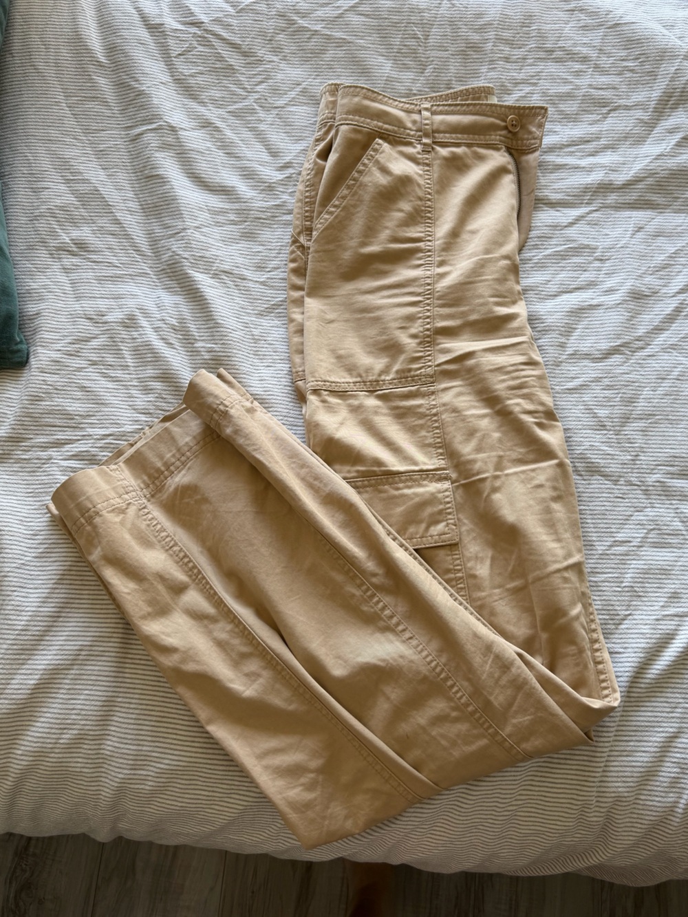 Abercrombie & Fitch Tan Cargo Pants